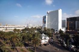 Image du Maroc Professionnelle de  - Chay Allah a Sidi Belyouth - Son nom vient de l’arabe Abou-El-Lyout, maître ou père des lions. Le patron de Casablanca, qui est si vénéré aujourd’hui était presque inconnu au milieu du 19 siècle, son sanctuaire qui n’était alors qu’une pauvre maisonnette était gardé par un nommé Bel Meknâci, ce n’est que vers 1851, on pu recueillir une somme importante pour faire construire la Koubba, au fond derrière l'hôtel –Novotel-, Jeudi 19 Février 2009. (Photo / Abdeljalil Bounhar) 